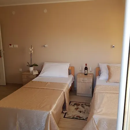 Apartment Fruskogorska Terasa *